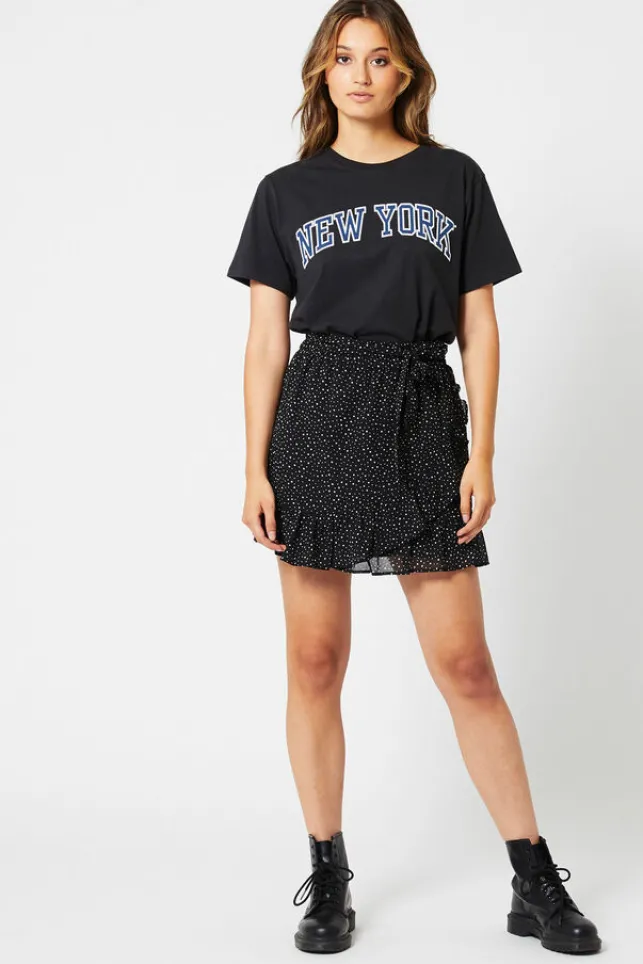 New AmericaToday Rok Rose-Ann Black/white